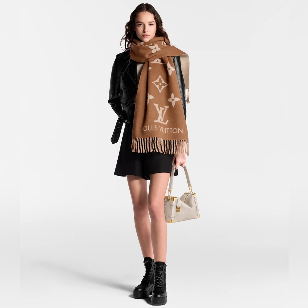 NWT! NEW! AUTHENTICATED LOUIS VUITTON M76067 Reykjavik Scarf SHAWL 100% CASHMERE - Picture 3 of 16